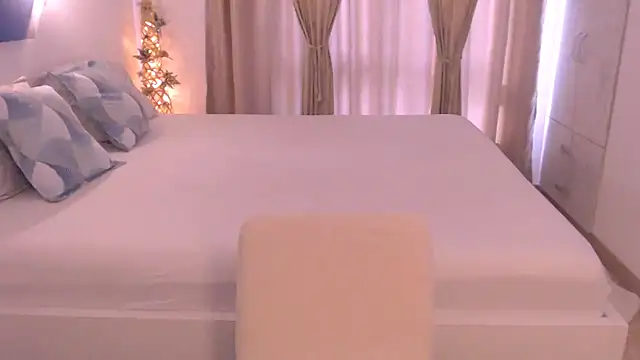 Snapshot of Raisshy chatting on 11.11.25 Raisshy online show from 11.11.25