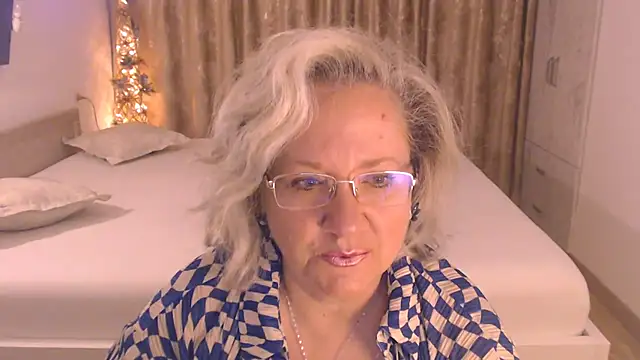 Snapshot of Raisshy chatting on 07.14.26 Raisshy online show from 07.14.26