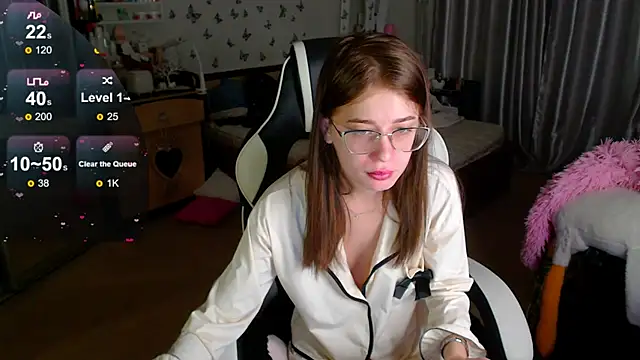 Snapshot of Kira_honeyy chatting on 01.13.26 Kira honeyy online show from 01.13.26