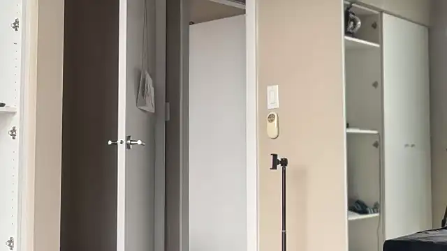 MikyFoxx online show from 09.25.25