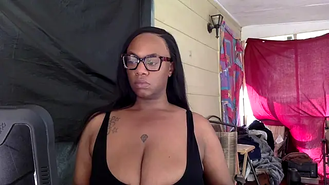 Snapshot of AlexaTheSlut chatting on 03.27.26 AlexaTheSlut online show from 03.27.26