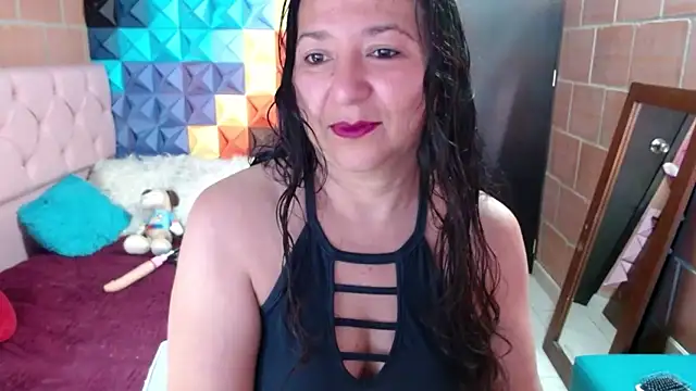 Snapshot of katifoxx chatting on 01.22.25 katifoxx online show from 01.22.25