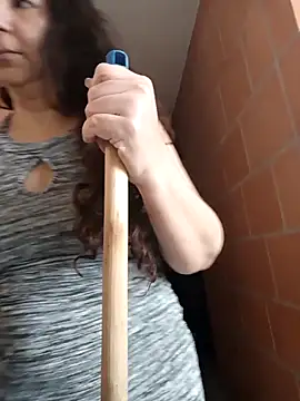 Snapshot of katifoxx chatting on 03.18.25 katifoxx online show from 03.18.25