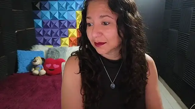 Snapshot of katifoxx chatting on 10.07.25 katifoxx online show from 10.07.25