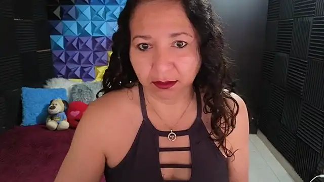 Snapshot of katifoxx chatting on 10.09.25 katifoxx online show from 10.09.25