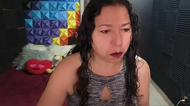 Snapshot of katifoxx chatting on 10.20.25 katifoxx online show from 10.20.25