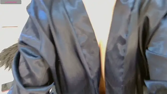 zarahdivousi online show from 11.22.25