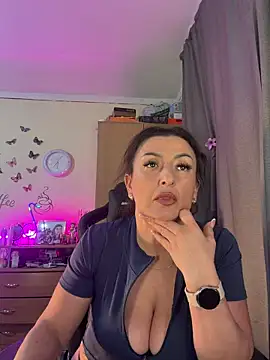Snapshot of Hotangel75 chatting on 05.10.26 Hotangel75 online show from 05.10.26