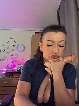 Snapshot of Hotangel75 chatting on 06.17.26 Hotangel75 online show from 06.17.26