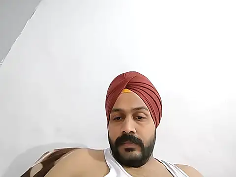 Snapshot of tejvirdhanoa chatting on 12.18.25 tejvirdhanoa online show from 12.18.25