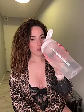 Clara-xoxo online show from 01.23.25