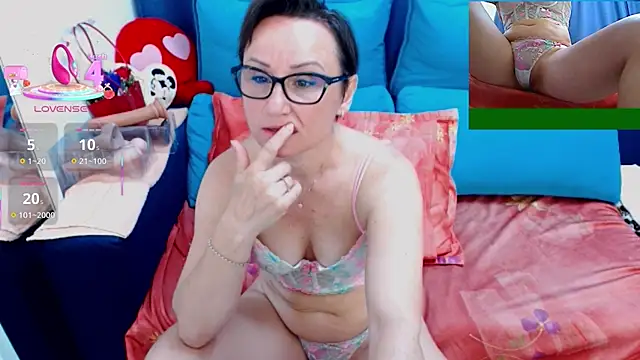 Snapshot of SexyNicolleX chatting on 05.08.26 SexyNicolleX online show from 05.08.26