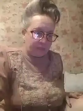 Snapshot of Cerd_Ayaz chatting on 02.25.25 Cerd Ayaz online show from 02.25.25