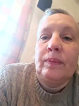 Snapshot of Cerd_Ayaz chatting on 10.22.25 Cerd Ayaz online show from 10.22.25