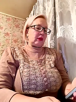 Snapshot of Cerd_Ayaz chatting on 10.23.25 Cerd Ayaz online show from 10.23.25