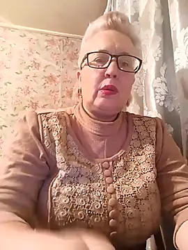 Snapshot of Cerd_Ayaz chatting on 10.26.25 Cerd Ayaz online show from 10.26.25