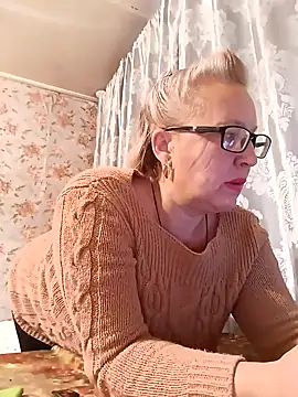 Snapshot of Cerd_Ayaz chatting on 10.29.25 Cerd Ayaz online show from 10.29.25