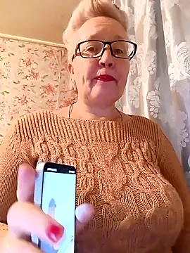 Snapshot of Cerd_Ayaz chatting on 11.01.25 Cerd Ayaz online show from 11.01.25