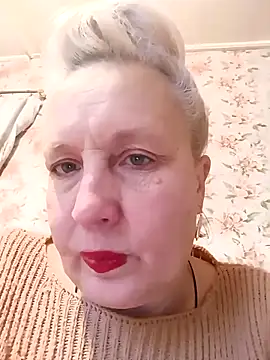 Snapshot of Cerd_Ayaz chatting on 11.19.25 Cerd Ayaz online show from 11.19.25