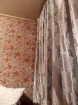 Snapshot of Cerd_Ayaz chatting on 11.19.25 Cerd Ayaz online show from 11.19.25