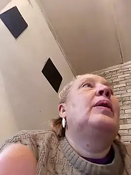 Snapshot of Cerd_Ayaz chatting on 12.04.25 Cerd Ayaz online show from 12.04.25