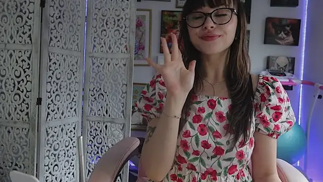 Snapshot of makiyahbelle chatting on 06.17.26 makiyahbelle online show from 06.17.26