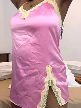 Snapshot of angelwavy chatting on 11.04.25 angelwavy online show from 11.04.25