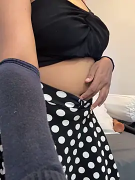 Snapshot of angelwavy chatting on 12.03.25 angelwavy online show from 12.03.25