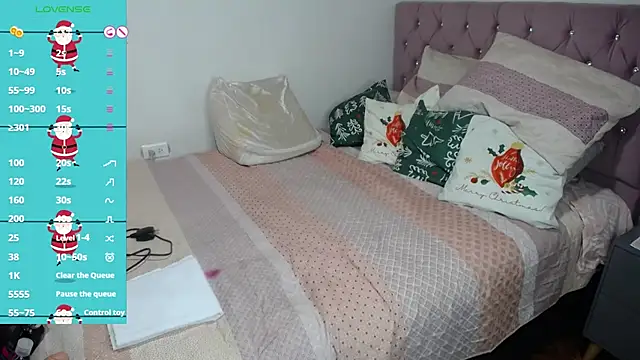 Snapshot of cristin_doll_ chatting on 12.31.24 cristin doll online show from 12.31.24