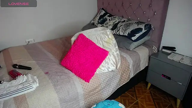 Snapshot of cristin_doll_ chatting on 02.10.25 cristin doll online show from 02.10.25