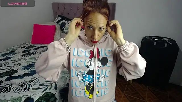 Snapshot of cristin_doll_ chatting on 02.21.25 cristin doll online show from 02.21.25