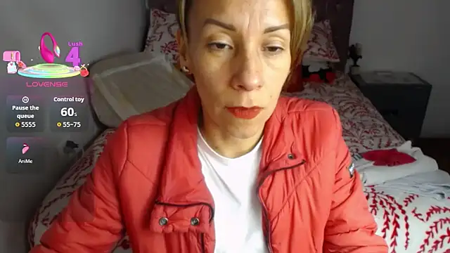 Snapshot of cristin_doll_ chatting on 09.08.25 cristin doll online show from 09.08.25