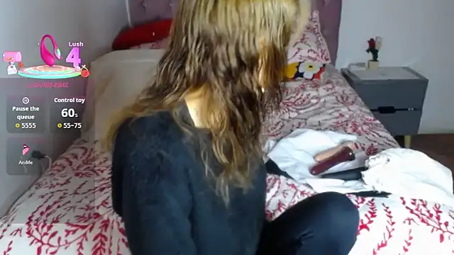 Snapshot of cristin_doll_ chatting on 09.30.25 cristin doll online show from 09.30.25