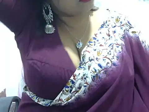 Snapshot of ROSEE_MERRYYYY chatting on 02.16.25 ROSEE MERRYYYY online show from 02.16.25