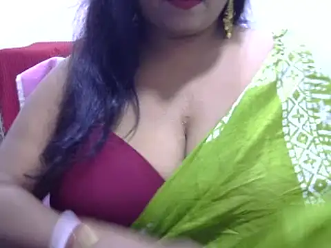 Snapshot of ROSEE_MERRYYYY chatting on 09.11.25 ROSEE MERRYYYY online show from 09.11.25