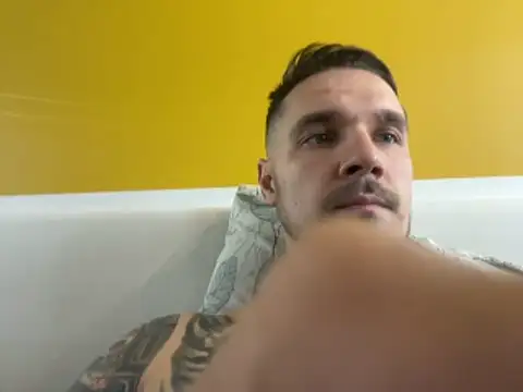 Snapshot of Hot__Tiger chatting on 06.18.26 Hot Tiger online show from 06.18.26
