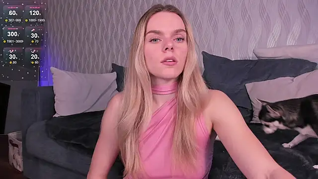 Snapshot of CharliSweet chatting on 02.13.26 CharliSweet online show from 02.13.26