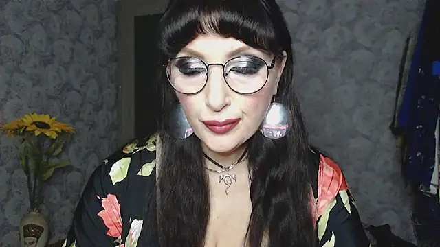 Snapshot of Aziza1 chatting on 02.19.25 Aziza1 online show from 02.19.25