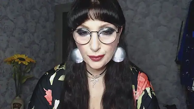 Snapshot of Aziza1 chatting on 02.19.25 Aziza1 online show from 02.19.25
