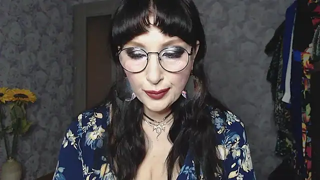 Snapshot of Aziza1 chatting on 03.22.25 Aziza1 online show from 03.22.25