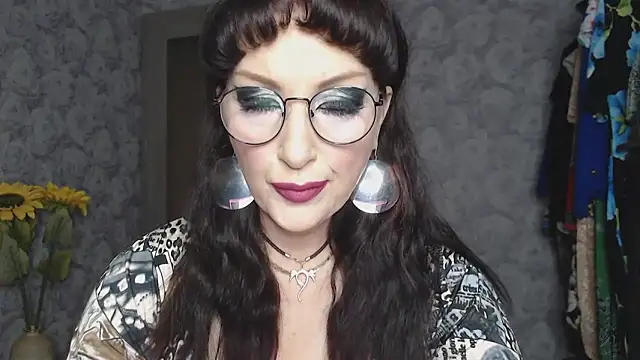 Snapshot of Aziza1 chatting on 09.24.25 Aziza1 online show from 09.24.25