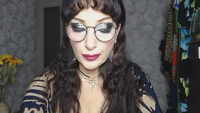 Snapshot of Aziza1 chatting on 10.08.25 Aziza1 online show from 10.08.25