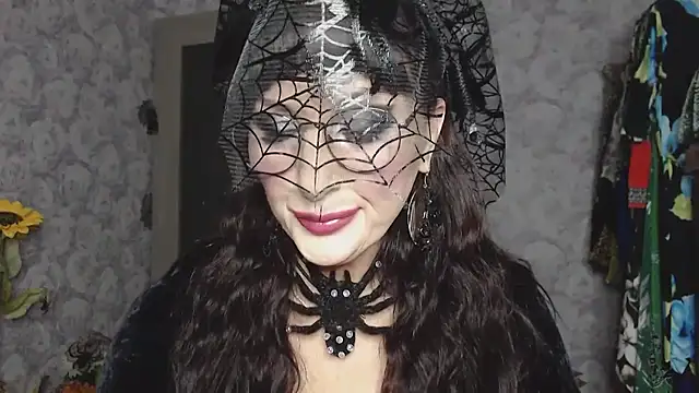 Aziza1 online show from 10.31.25