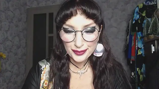 Aziza1 online show from 11.28.25