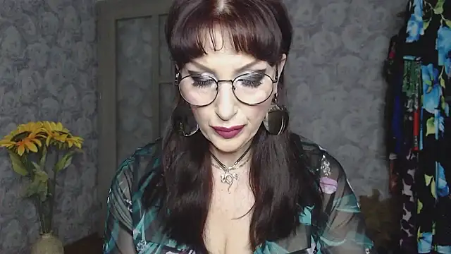 Snapshot of Aziza1 chatting on 06.11.26 Aziza1 online show from 06.11.26