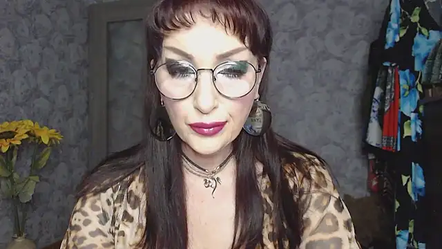 Snapshot of Aziza1 chatting on 06.16.26 Aziza1 online show from 06.16.26