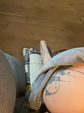 Etwas neugierig online show from 02.23.25