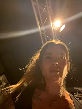 Etwas neugierig online show from 09.24.25