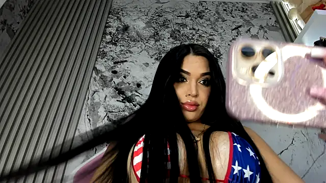 Snapshot of Loren_Baker chatting on 11.26.25 Loren Baker online show from 11.26.25