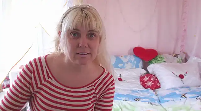 SunnySylvia online show from 03.02.25